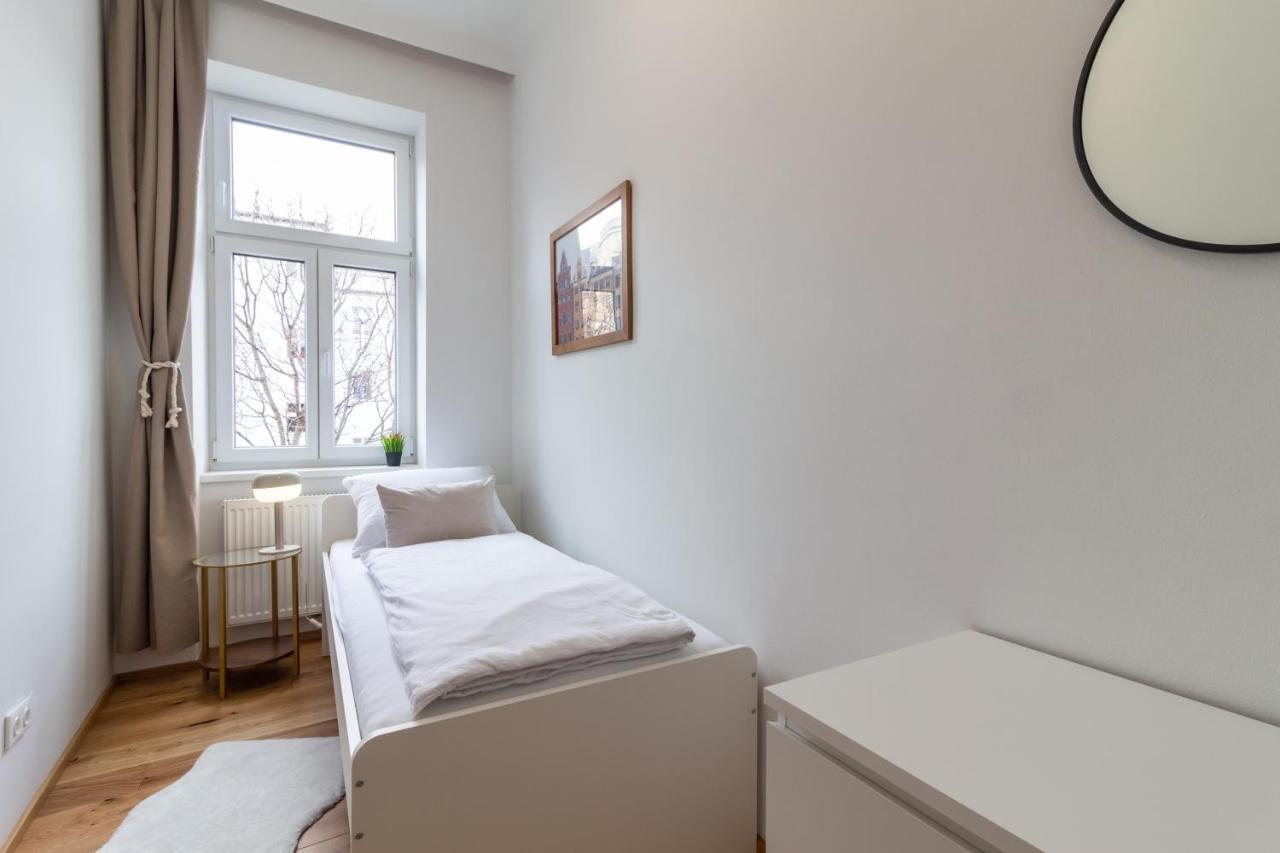 Cozy, Generous City Apartment - 10 Min To City-Centre - Contactless 24H Check-In 维也纳 外观 照片