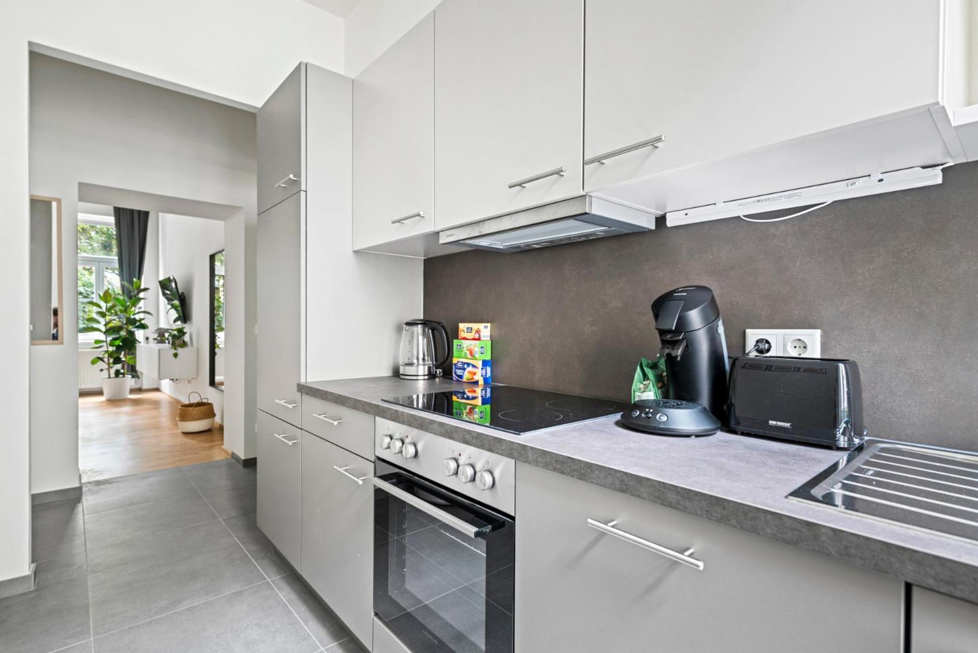 Cozy, Generous City Apartment - 10 Min To City-Centre - Contactless 24H Check-In 维也纳 外观 照片